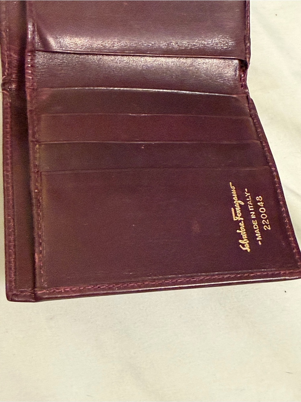 Vintage Salvatore Ferragamo Gancini Leather Tri-Fold Wallet 220048 Burgundy Plum - Picture 8 of 11